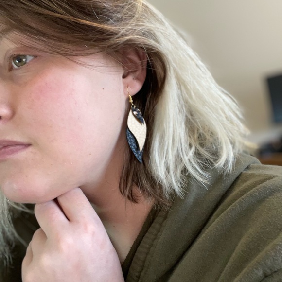 Faux leather earrings! - Picture 6 of 6